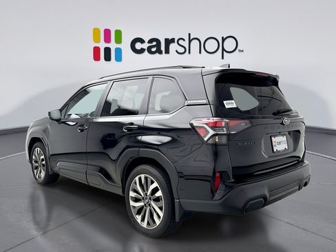 Used 2025 Subaru Forester Touring AWD/4WD image 3