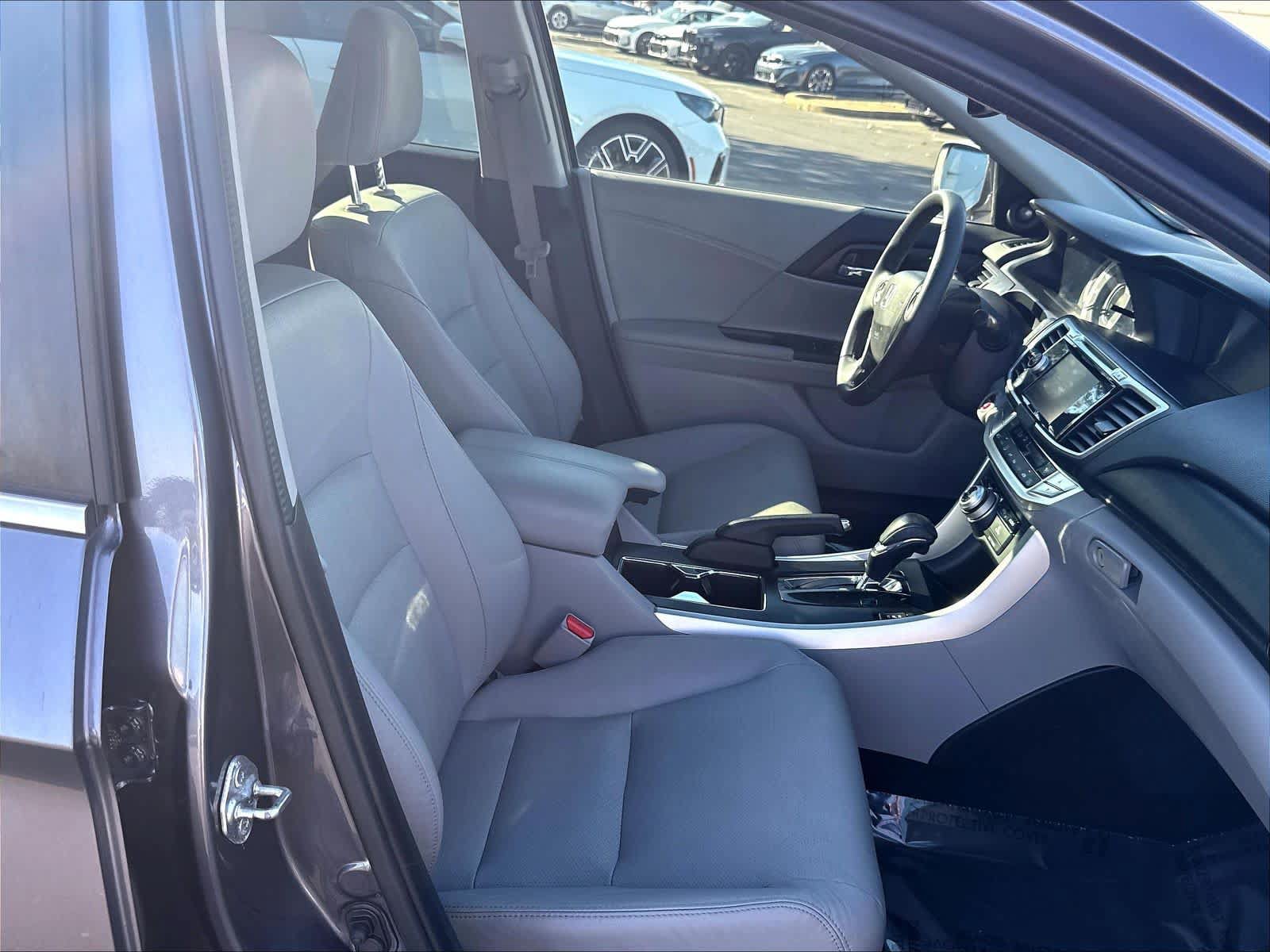 Used 2013 Honda Accord EX-L image 32