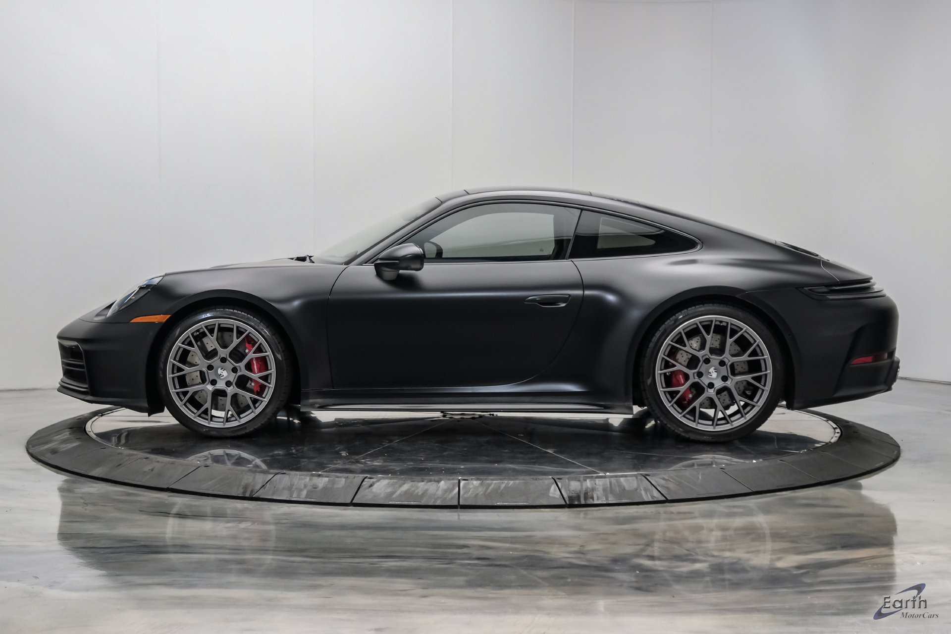 Used 2025 Porsche 911 Carrera S RWD image 6