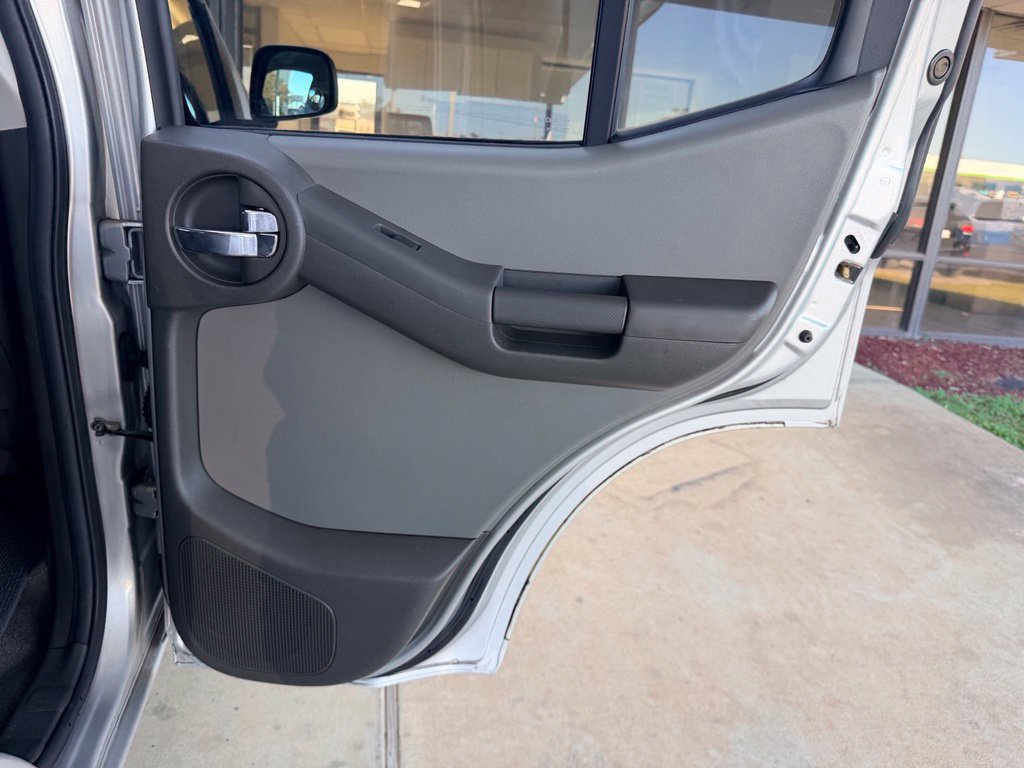 Used 2014 Nissan Xterra X AWD/4WD image 29