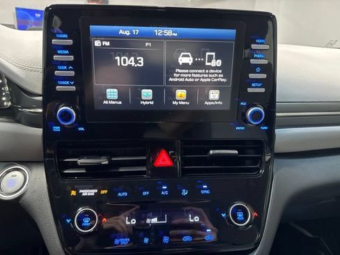 Used 2020 Hyundai Ioniq Blue FWD image 21