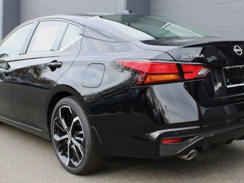 New 2025 Nissan Altima 2.5 SR image 3