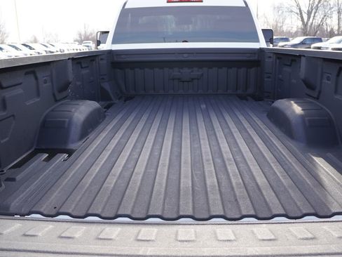 Used 2025 Chevrolet Silverado 2500 LT w/ Convenience Package image 15