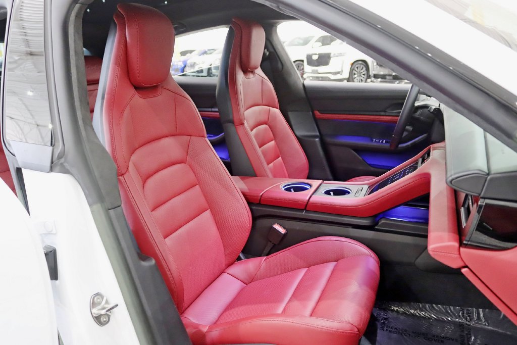Used 2022 Porsche Taycan Turbo AWD/4WD image 33