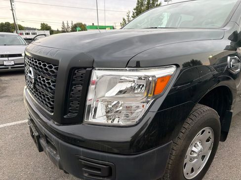 Used 2019 Nissan Titan S AWD/4WD image 2