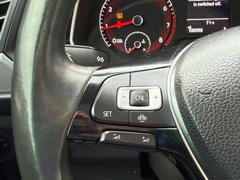 Used 2020 Volkswagen Jetta SE w/ SE Cold Weather Package FWD image 20