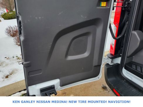 Used 2023 Ford Transit 350 XLT image 38