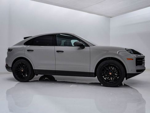 New 2026 Porsche Cayenne Coupe image 9