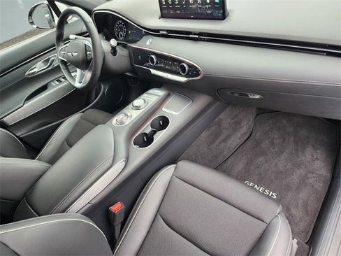 Used 2024 Genesis GV70 3.5T Sport image 28