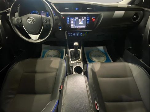 Used 2018 Toyota Corolla SE w/ Carpet Mat Package (TMS) FWD image 12