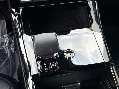 Certified 2025 Land Rover Range Rover Sport Dynamic SE AWD/4WD image 16