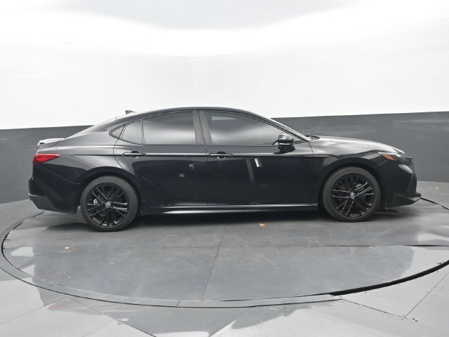 Used 2025 Toyota Camry SE FWD image 2