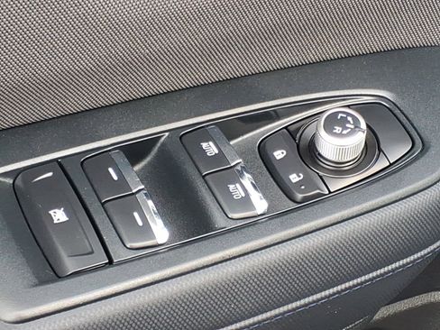 Used 2025 Subaru Forester Premium w/ Convenience Package #2 image 18