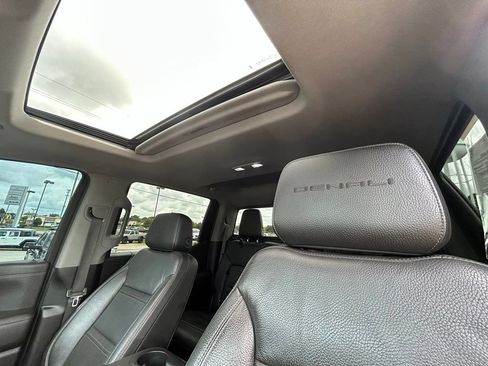 Used 2019 GMC Sierra 1500 Denali w/ Denali Ultimate Package AWD/4WD image 14