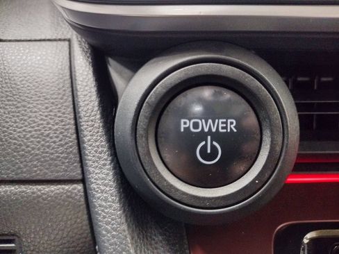 Used 2024 Toyota Prius Prime FWD image 31