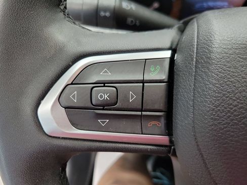 Used 2024 Jeep Compass Latitude AWD/4WD image 35
