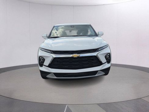 Used 2025 Chevrolet Blazer LT FWD image 4