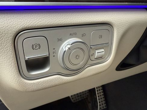 Used 2020 Mercedes-Benz GLS 580 4MATIC image 40