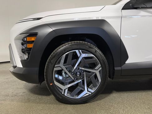 New 2026 Hyundai Kona SEL Premium FWD image 17