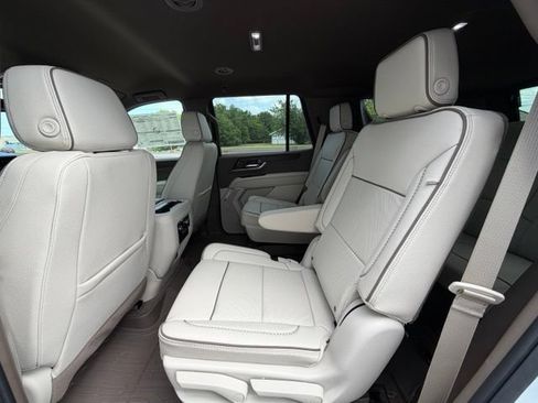 New 2026 GMC Yukon Denali w/ LPO, Floor Liner Package AWD/4WD image 15