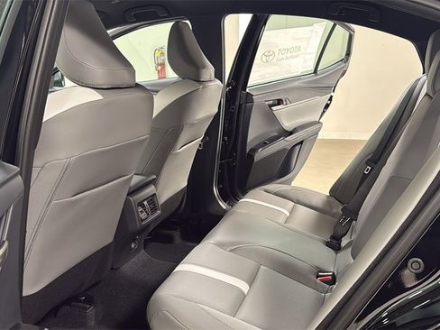 New 2026 Toyota Camry Hybrid image 15