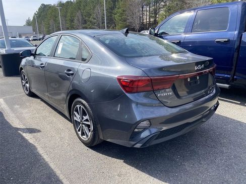 Used 2023 Kia Forte LXS FWD image 3