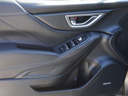 Used 2021 Subaru Forester Limited image 11