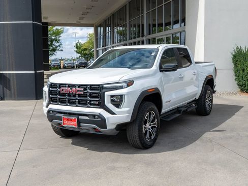 Used 2024 GMC Canyon AT4 w/ AT4 Premium Package AWD/4WD image 3