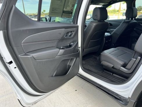 Used 2023 Chevrolet Traverse RS w/ LPO, Floor Liner Package image 17