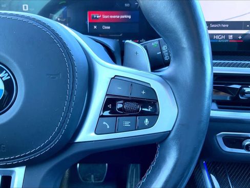 Used 2024 BMW X7 M60i image 25