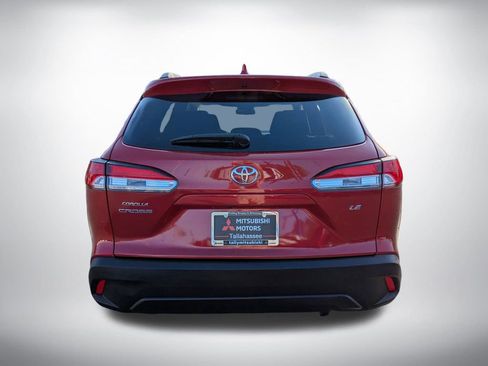 Used 2024 Toyota Corolla Cross LE FWD image 5