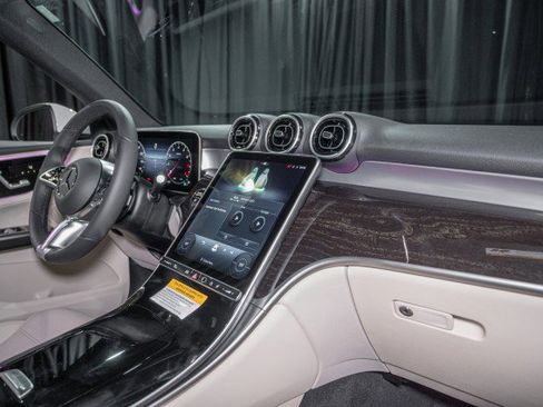 Certified 2026 Mercedes-Benz GLC 300 4MATIC image 15