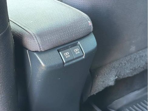 Used 2022 Toyota Prius Prime LE FWD image 17