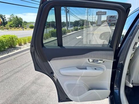 Certified 2025 Volvo XC90 B6 Plus w/ Protection Package Premier AWD/4WD image 16
