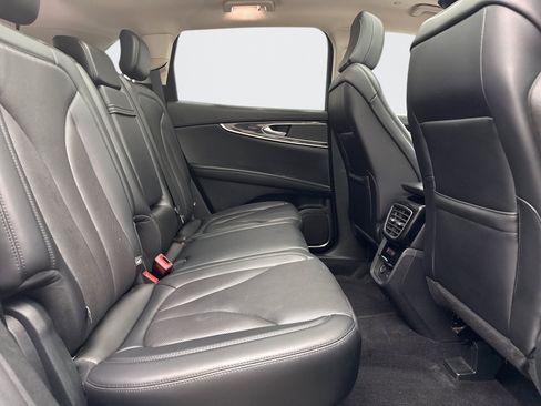Used 2022 Lincoln Nautilus Reserve AWD/4WD image 20