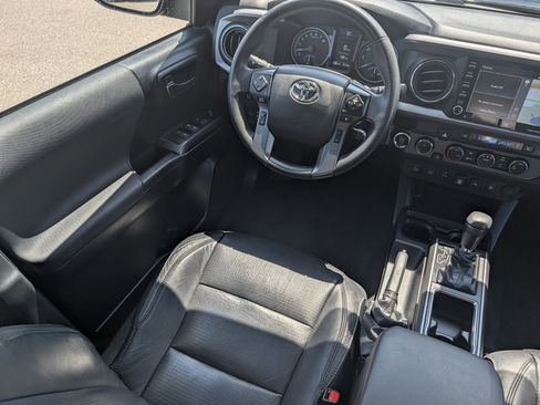 Certified 2022 Toyota Tacoma TRD Sport w/ TRD Premium Sport Package AWD/4WD image 9