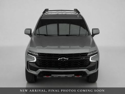 Used 2023 Chevrolet Tahoe Z71 w/ Luxury Package AWD/4WD image 4
