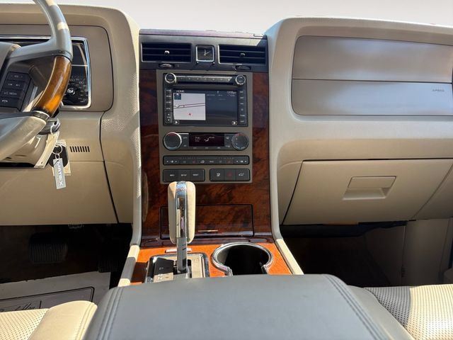 Used 2013 Lincoln Navigator L 2WD w/ HD Trailer Tow Pkg image 11