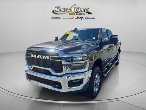 Used 2025 RAM 2500 Big Horn AWD/4WD image 4