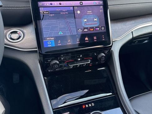 Used 2025 Jeep Grand Cherokee L Limited w/ Black Appearance Package image 7