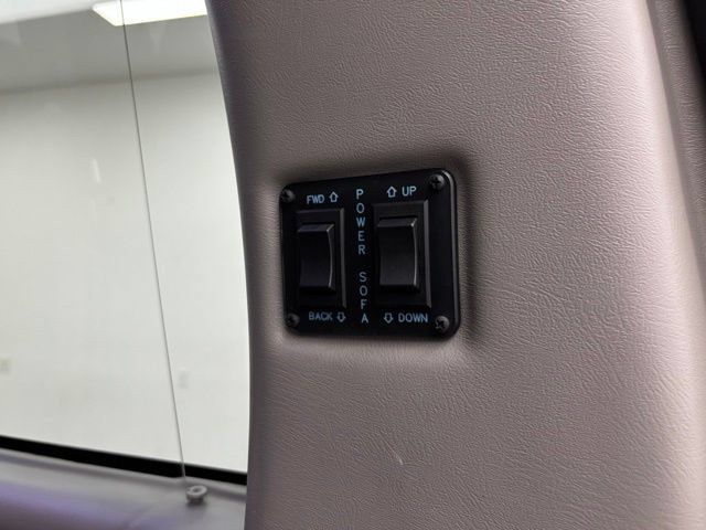 Used 2022 Chevrolet Express 2500 Extended w/ Enhanced Convenience Package RWD image 11