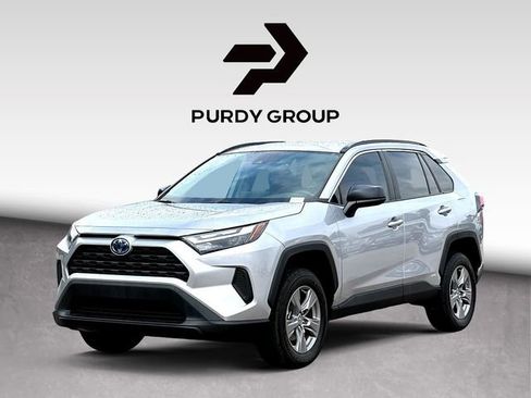 Used 2024 Toyota RAV4 LE AWD/4WD image 4