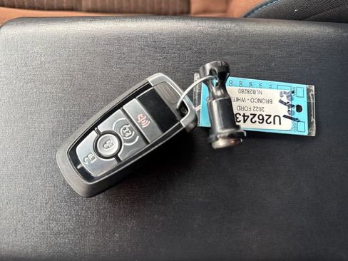 Used 2022 Ford Bronco Outer Banks image 28