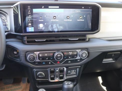 Used 2025 Jeep Wrangler Sahara 4xe image 21