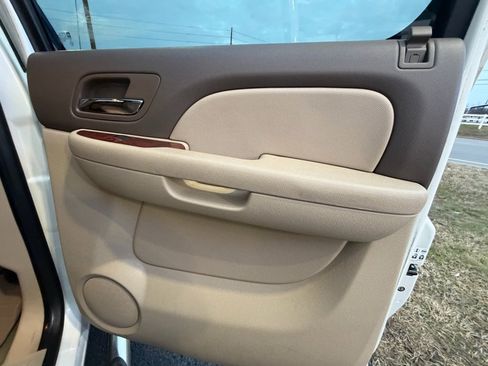 Used 2012 GMC Sierra 1500 SLT w/ SLT White Diamond Edition image 16