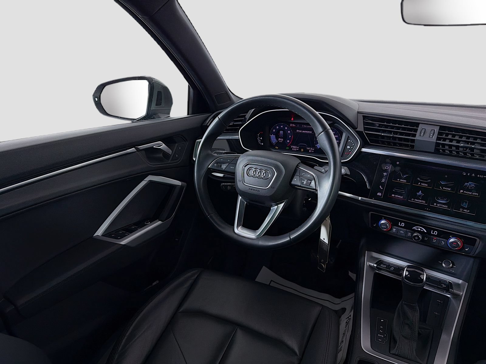 Used 2025 Audi Q3 2.0T Premium AWD/4WD image 23