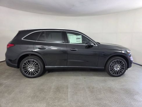 New 2027 Mercedes-Benz GLC 300 image 3