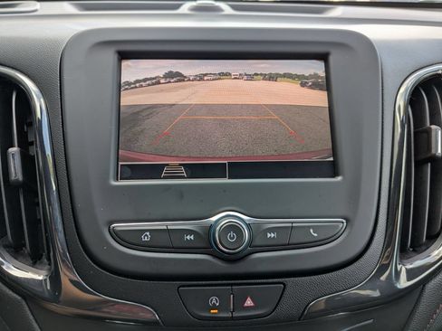 Used 2022 Chevrolet Equinox RS AWD/4WD image 6