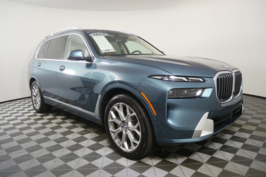 Certified 2024 BMW X7 xDrive40i AWD/4WD image 7