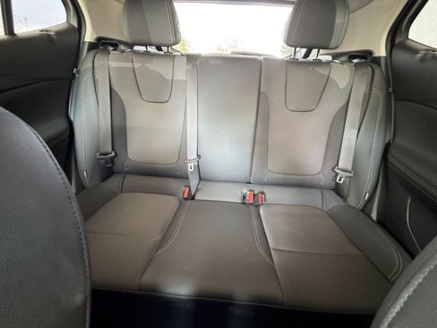 Used 2025 Buick Encore GX Preferred FWD image 36